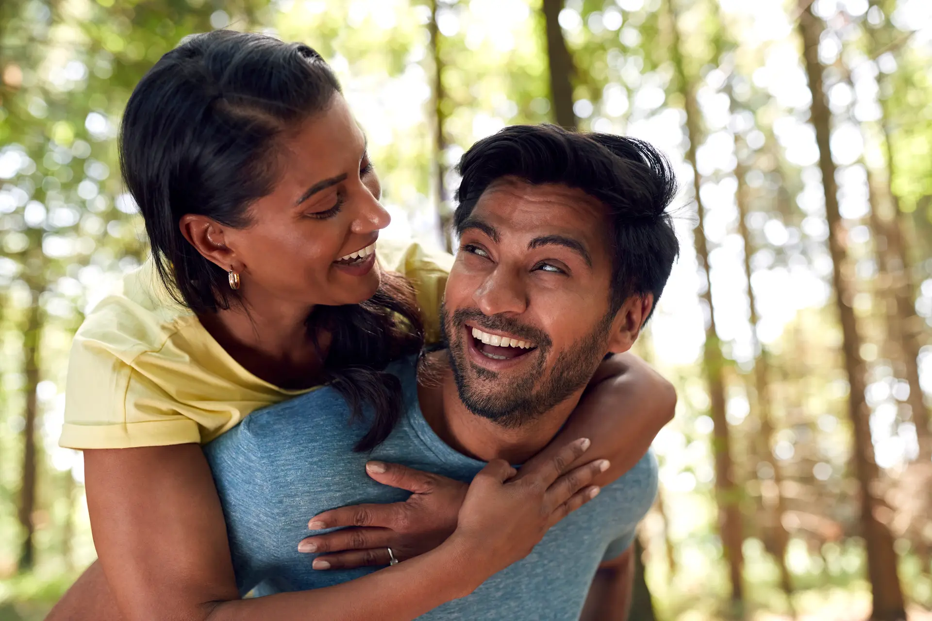 Couple outdoors representing hope after recurrent pregnancy loss